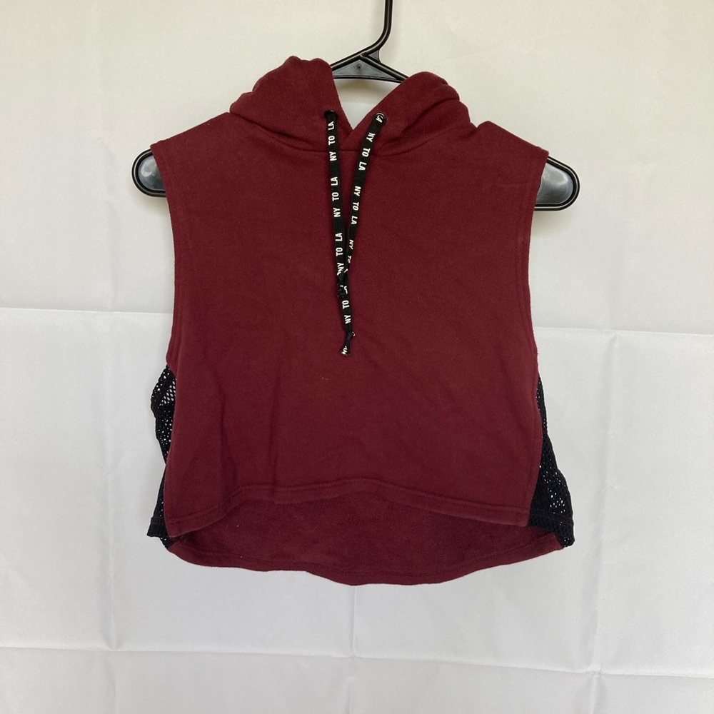 Burgundy cropped hooded tank